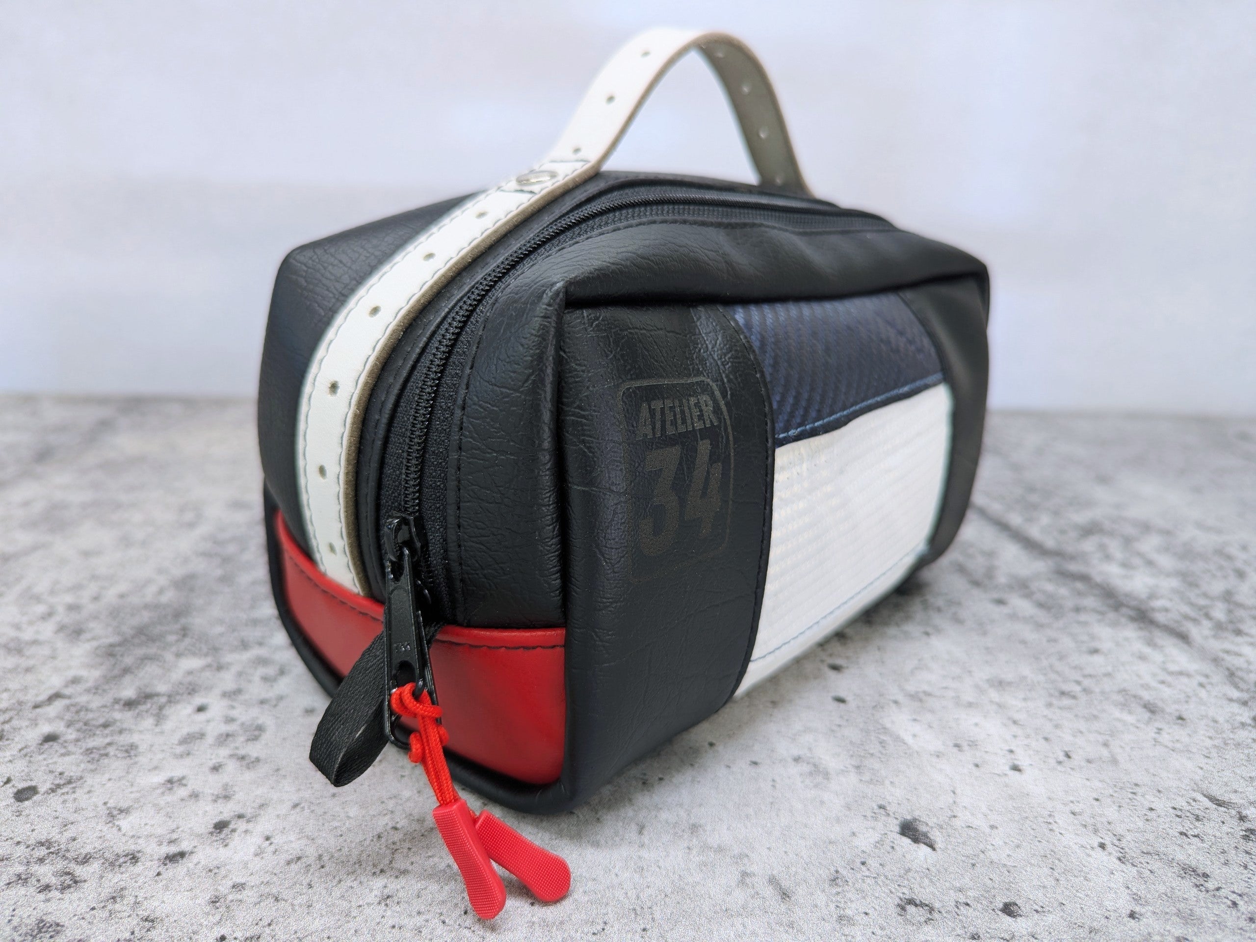 Trousse de sport Noir, Blanc et Bleu