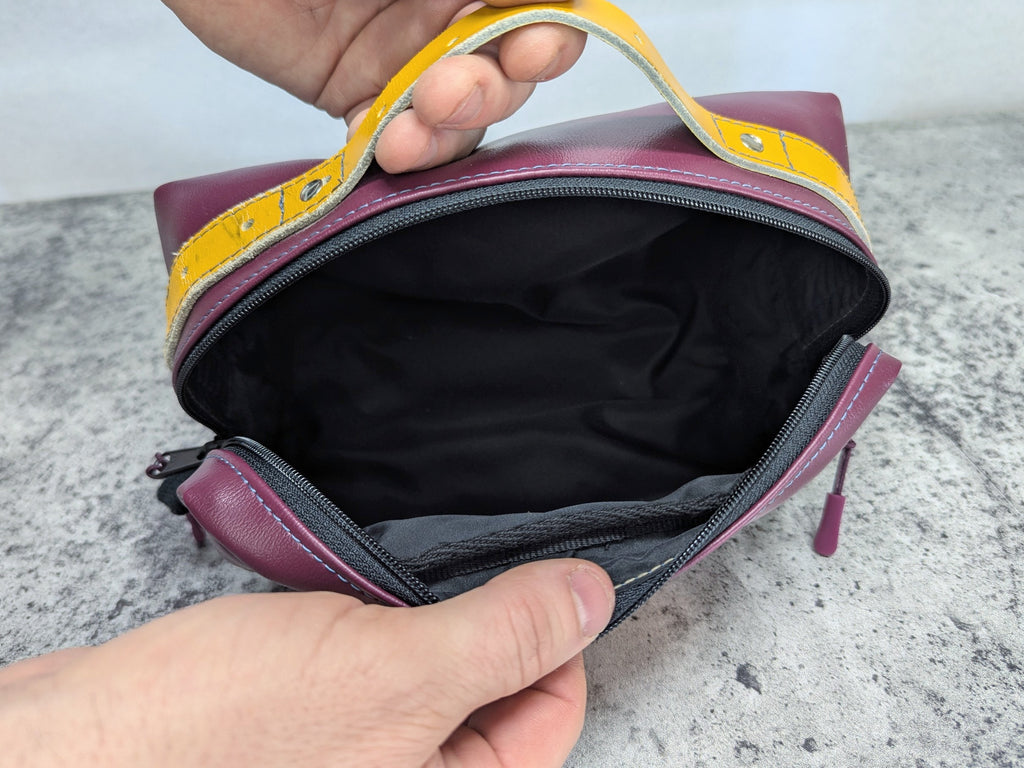 Trousse de sport Violet et Jaune