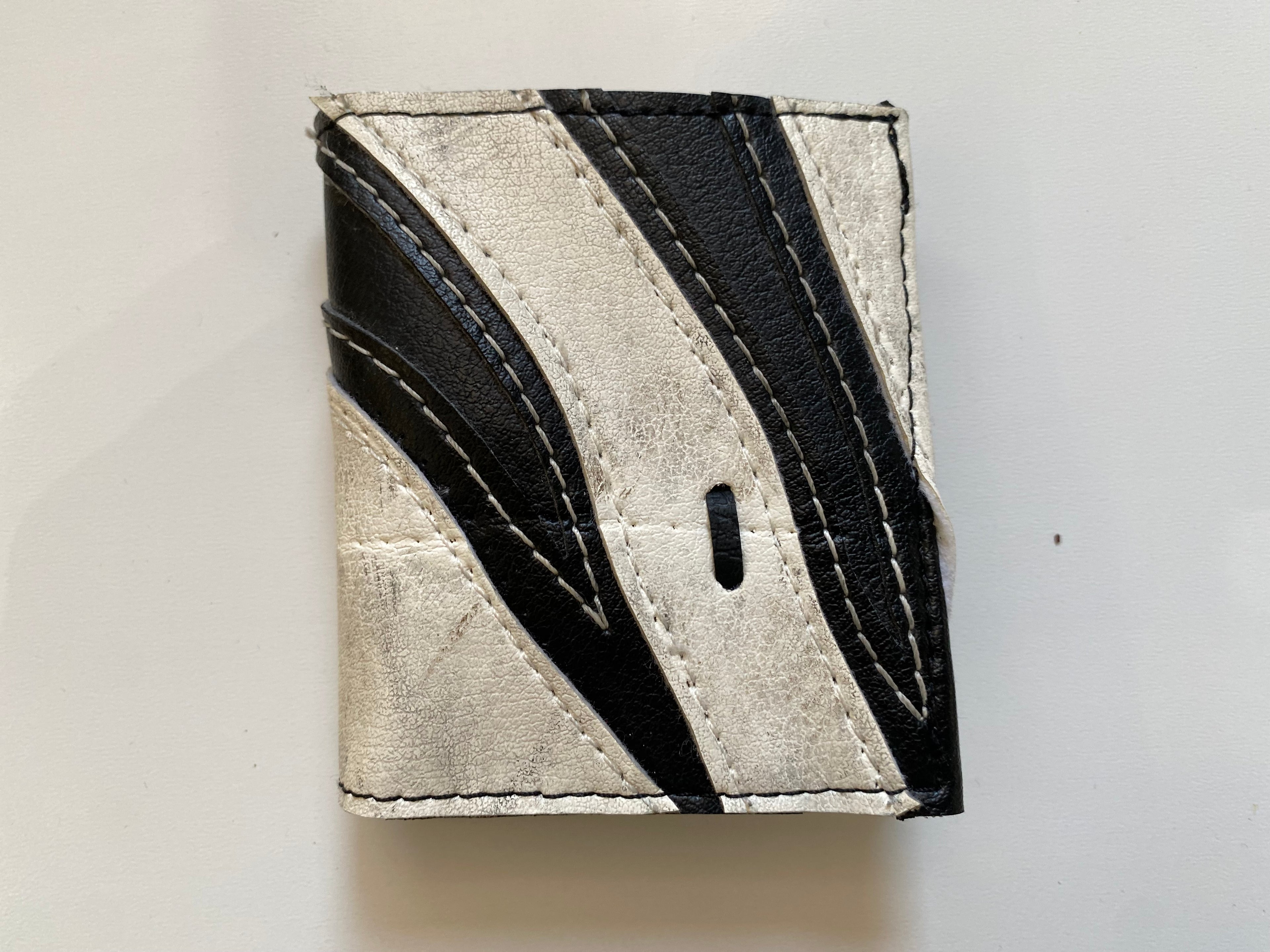 Portefeuille Noir et Blanc RBK (226)