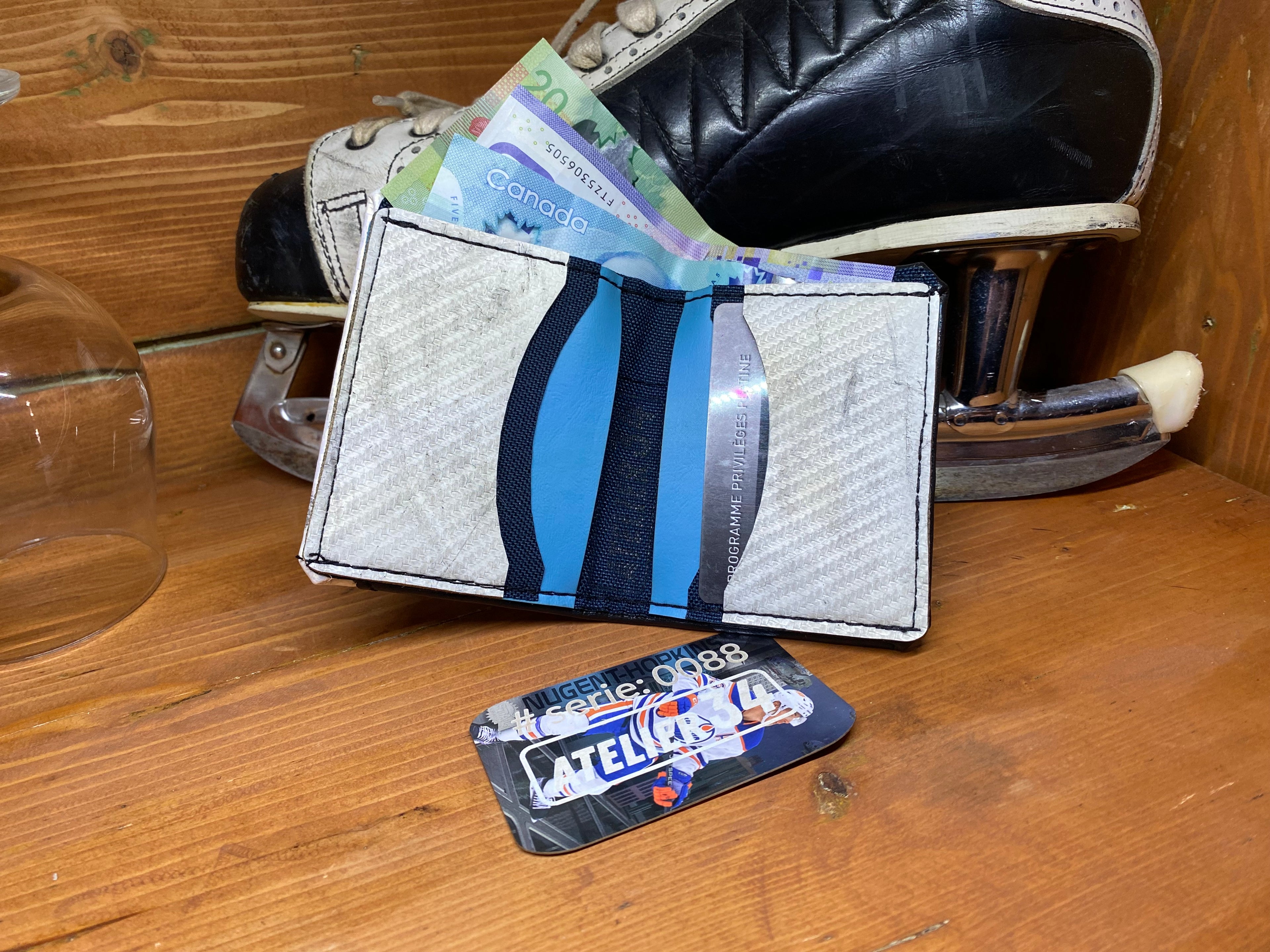 Portefeuille  bleu et blanc (88)