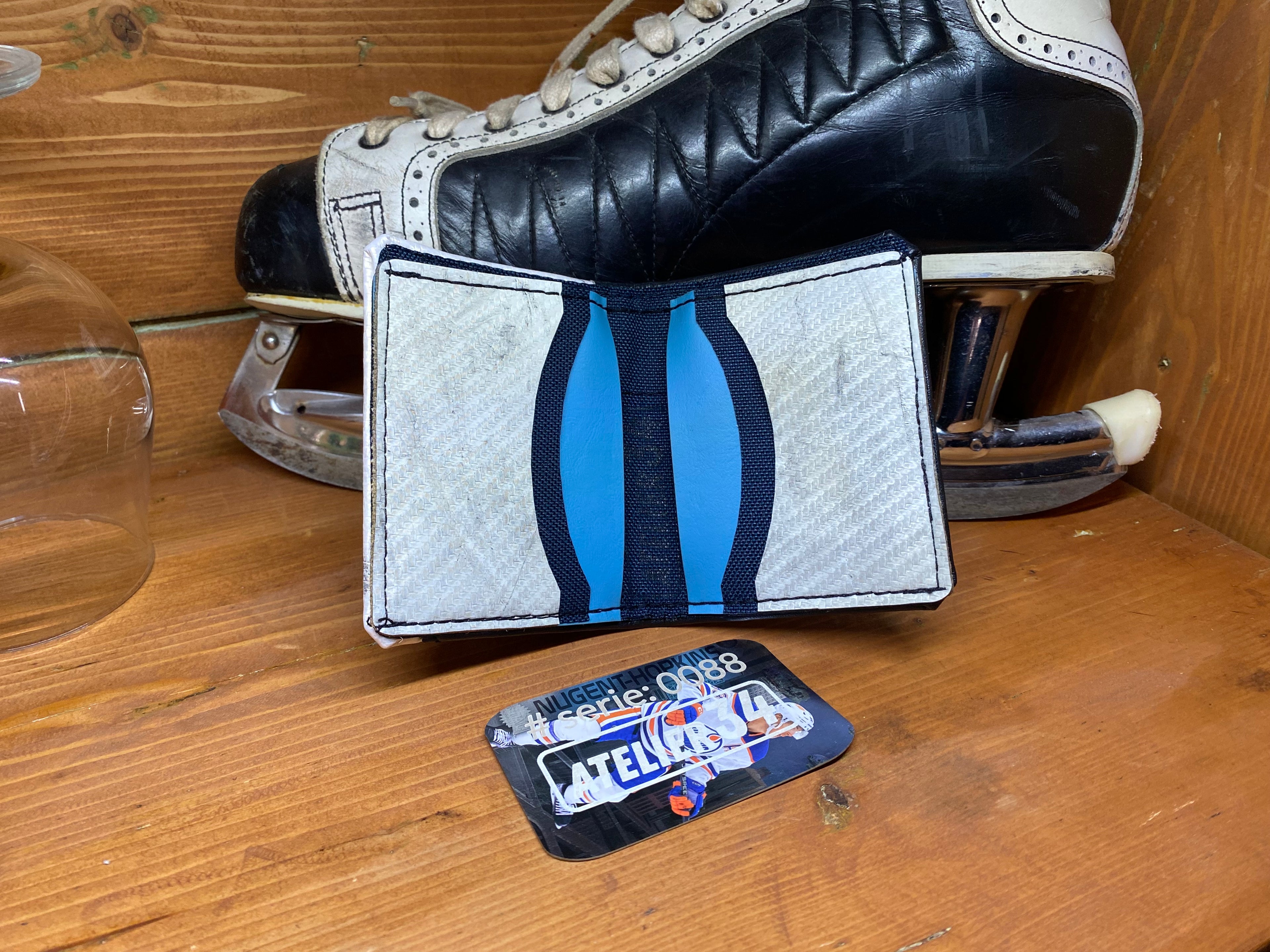 Portefeuille  bleu et blanc (88)