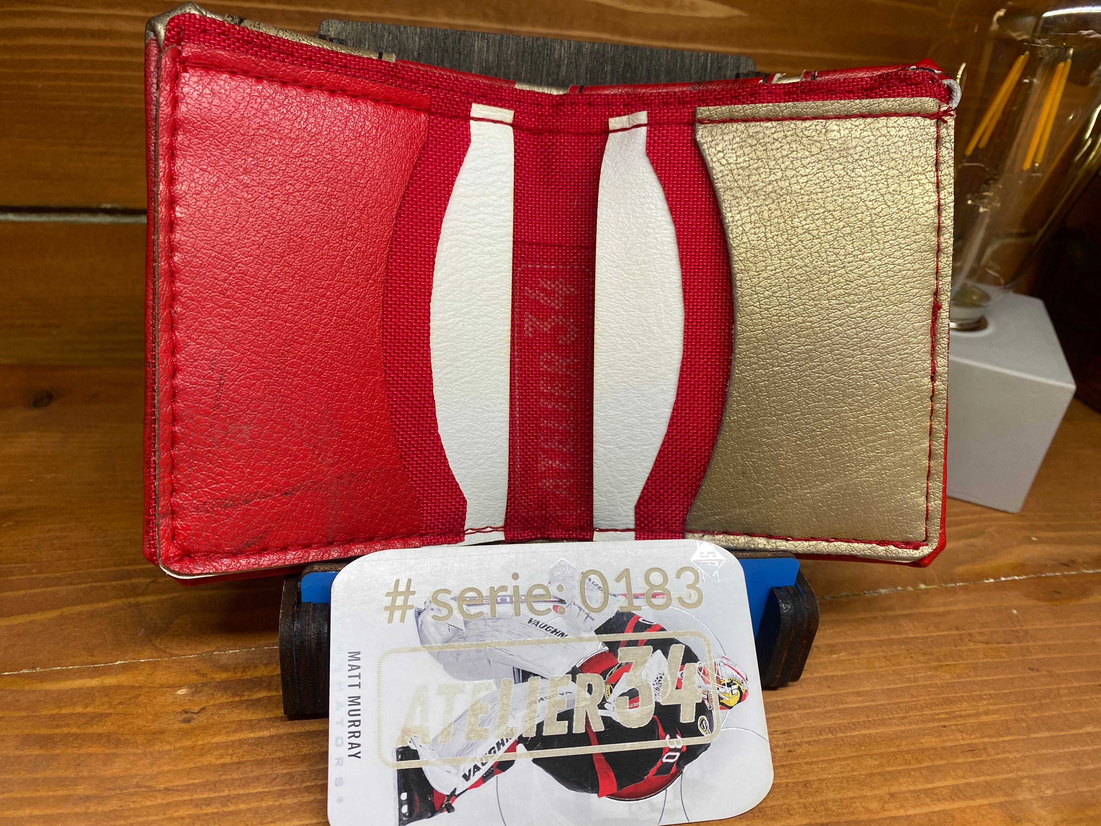 Portefeuille Bauer Nike rouge et or (183)