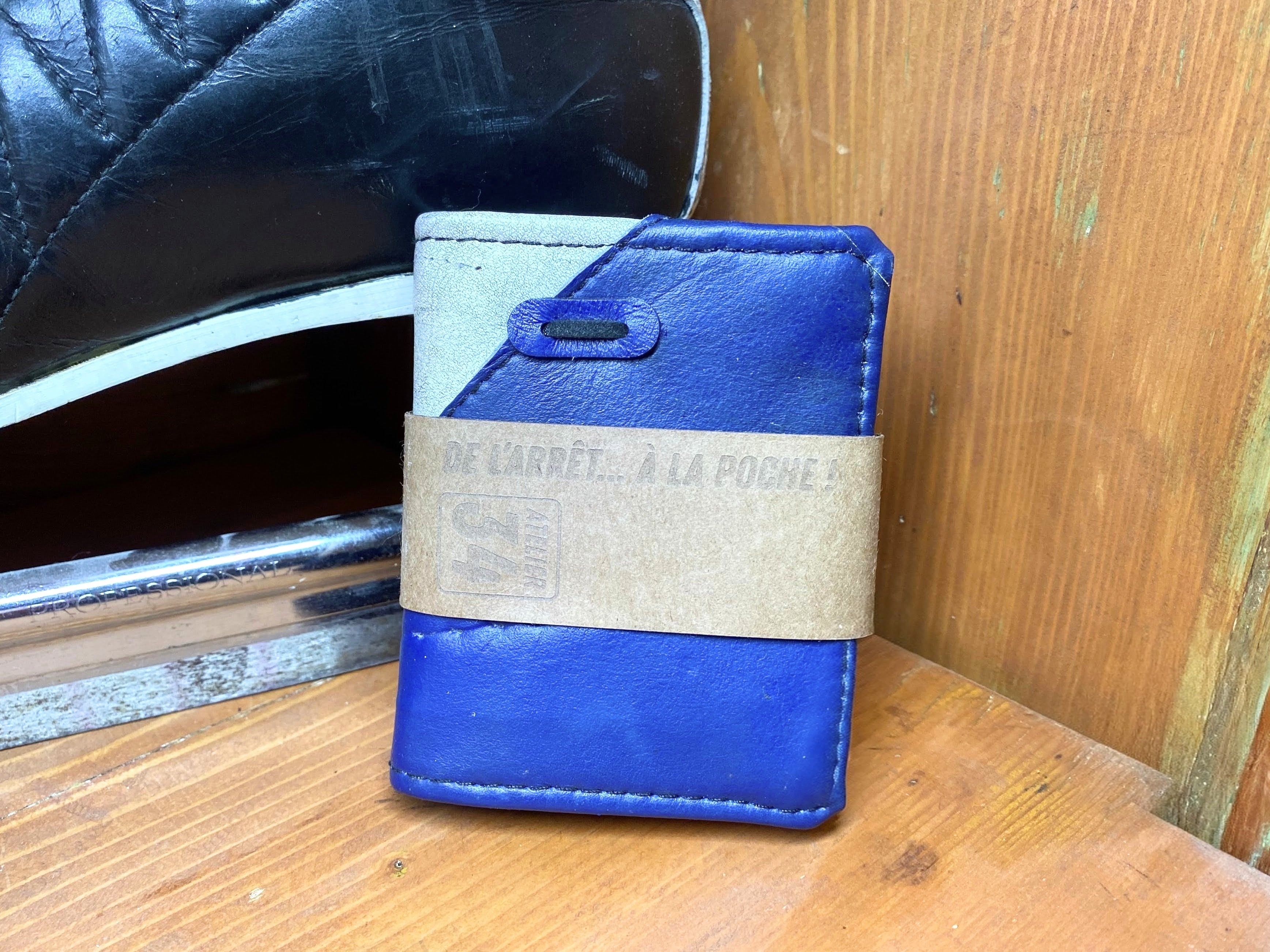 Portefeuille Blanc et Bleu (5)