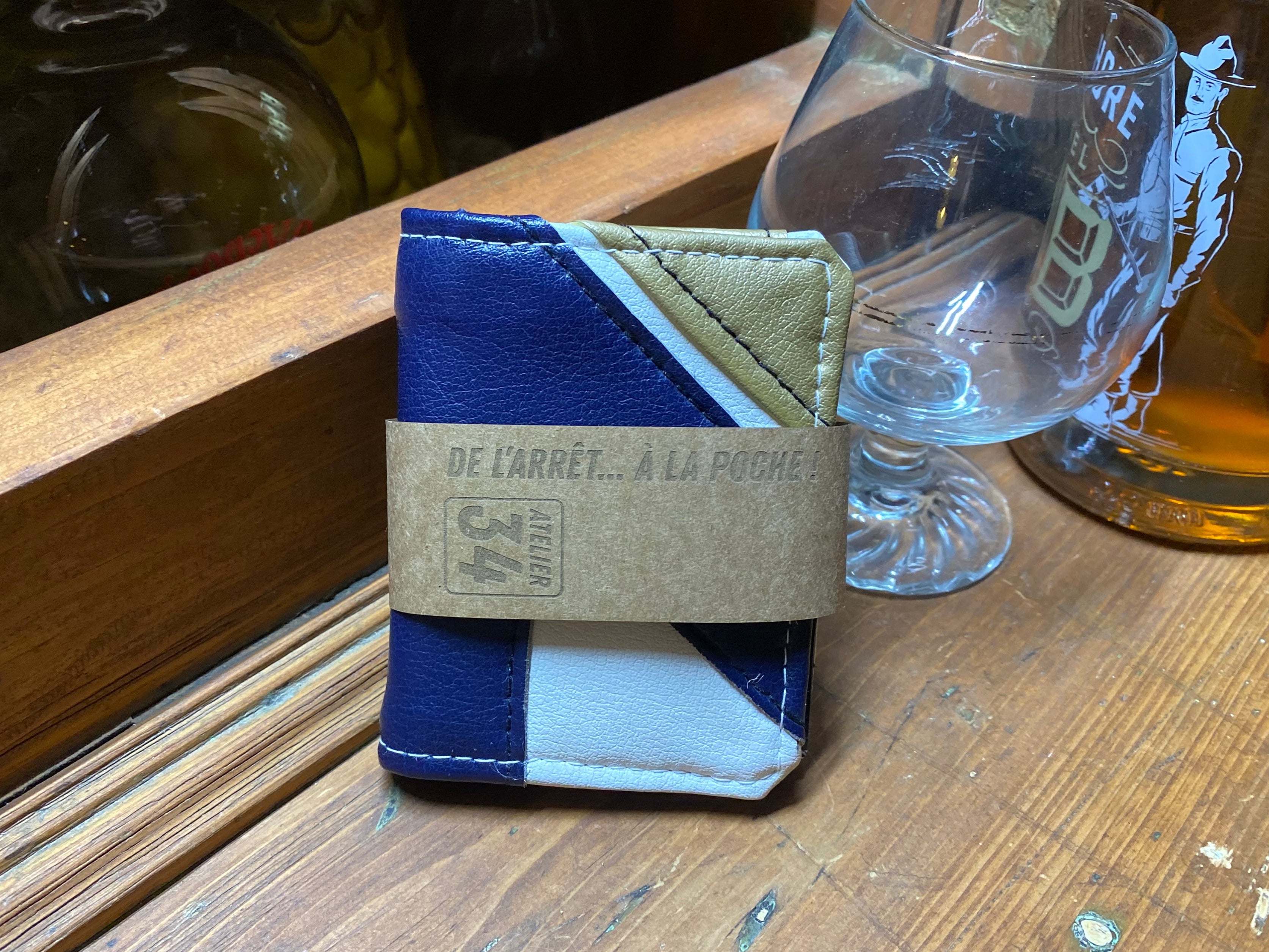 Portefeuille Bleu, Blanc et Or (127)